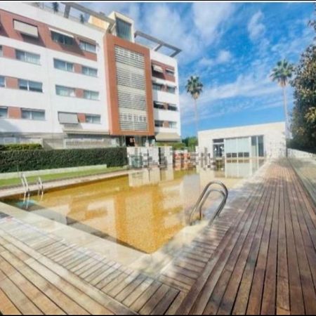 グラナダVivir En El Campus De La Saludアパートメント エクステリア 写真